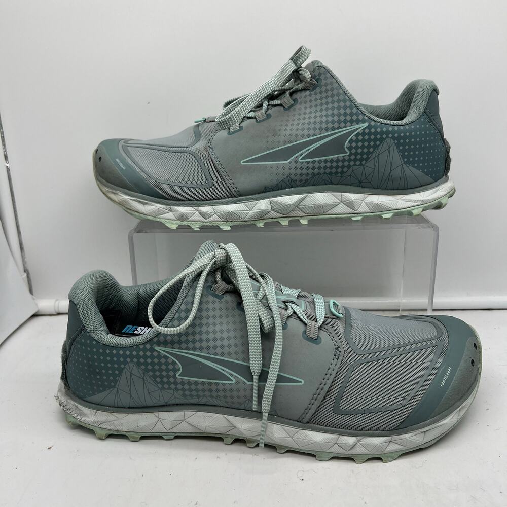 Altra Shoes Womens 10 Superior 4.5 Gaiter Trap Athletic Green **